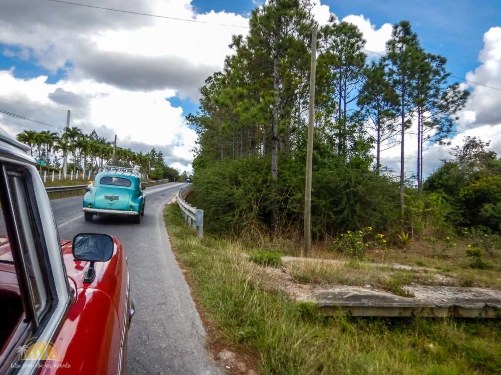 Taxi colectivos w drodze do Vinales